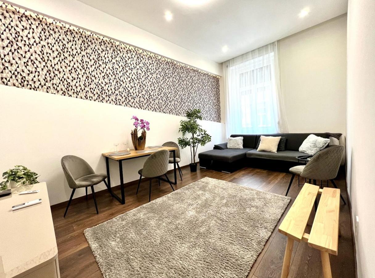 Wonderful Design Apartment In The City Centre Budapest Bagian luar foto